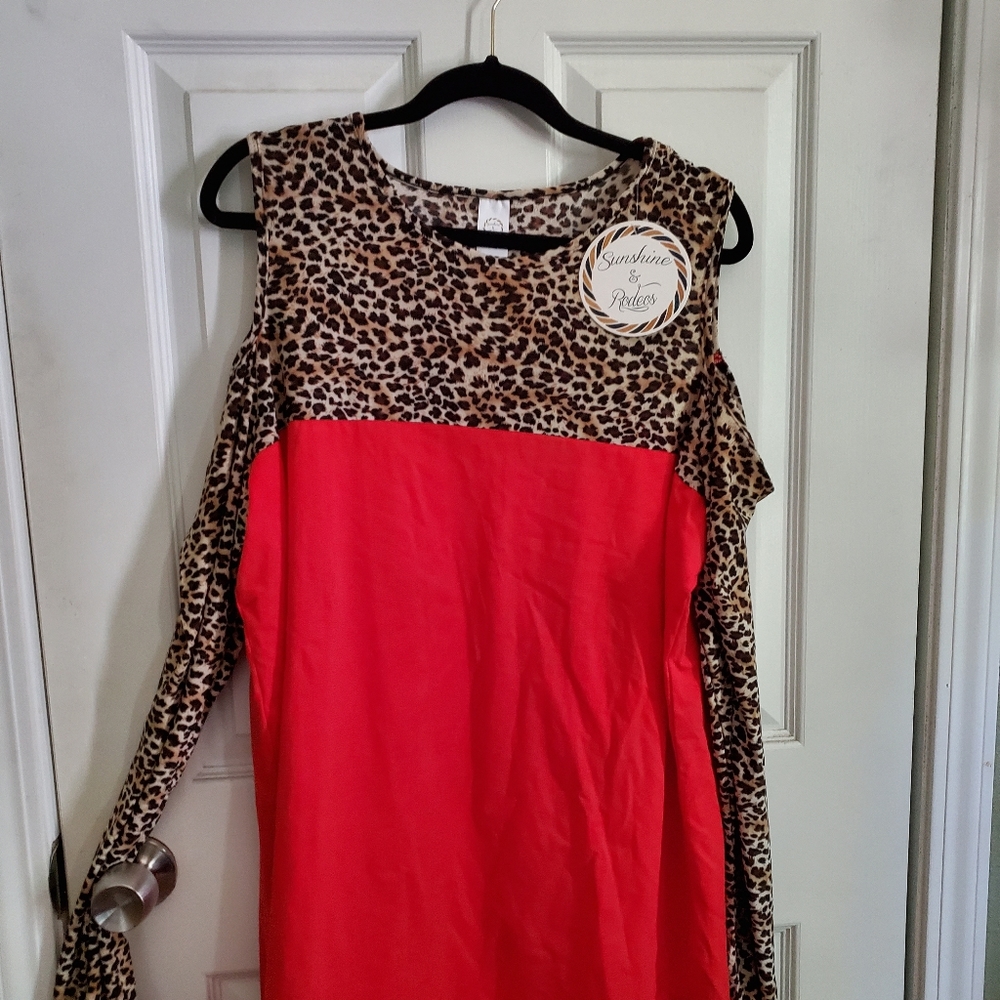 Cold shoulder boutique blouse